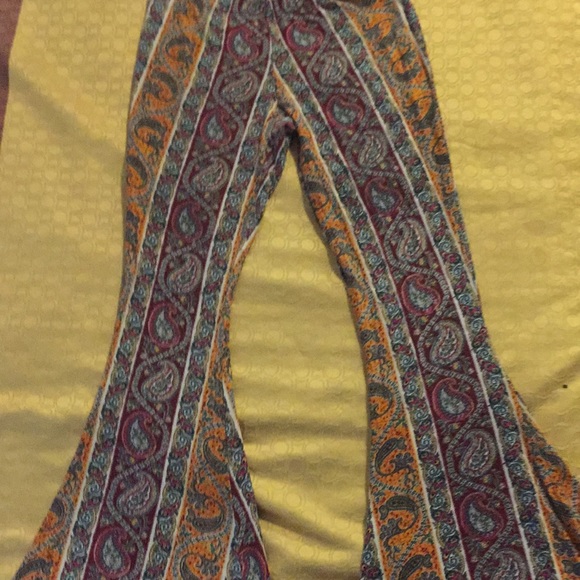 Paisley bell bottom leggings - Picture 3 of 4
